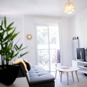 https://superbe-appartement-au-calme-et-a-5-mn-de-la-prom.fr-provencehotel.com