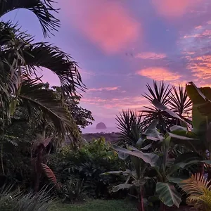 https://ti-coin-de-paradis-ylang-ylang.comcaribbean.com